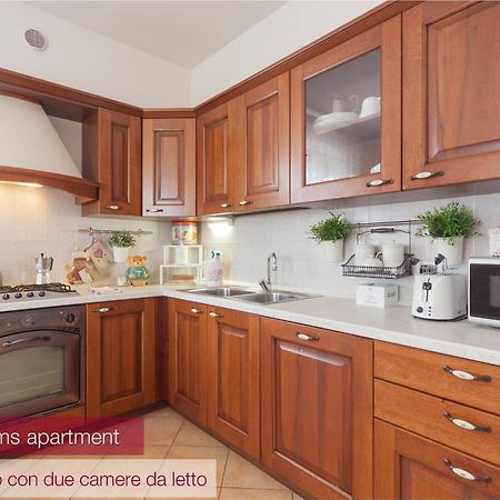 Nina Guest House Longare Rom bilde