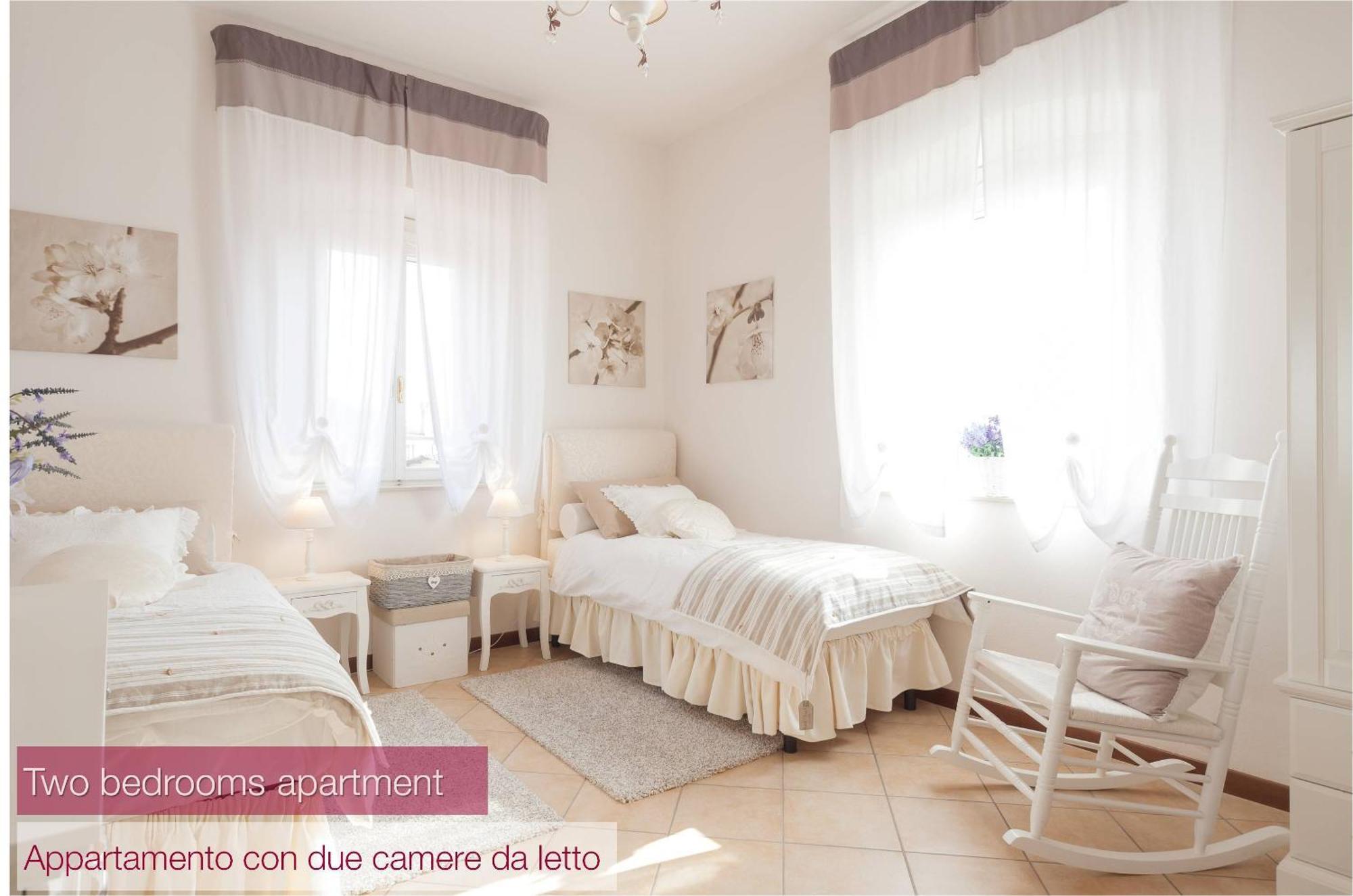 Nina Guest House Longare Rom bilde
