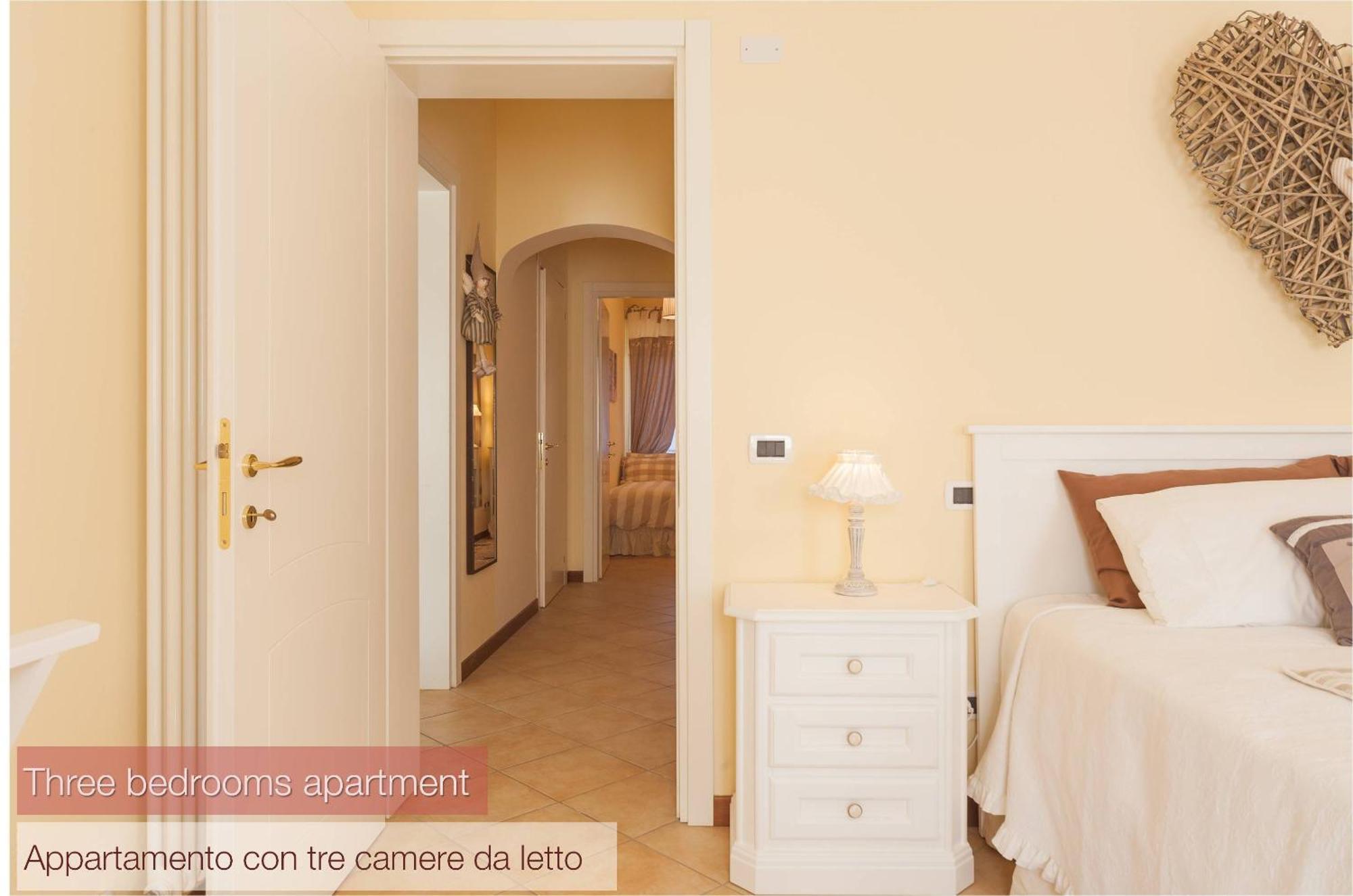 Nina Guest House Longare Rom bilde