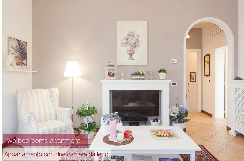 Nina Guest House Longare Rom bilde