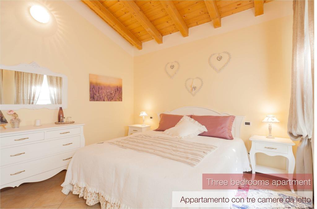 Nina Guest House Longare Rom bilde